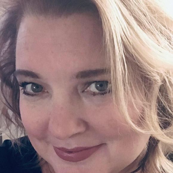 Meet your Posher, Kim - Picture 1 of 1